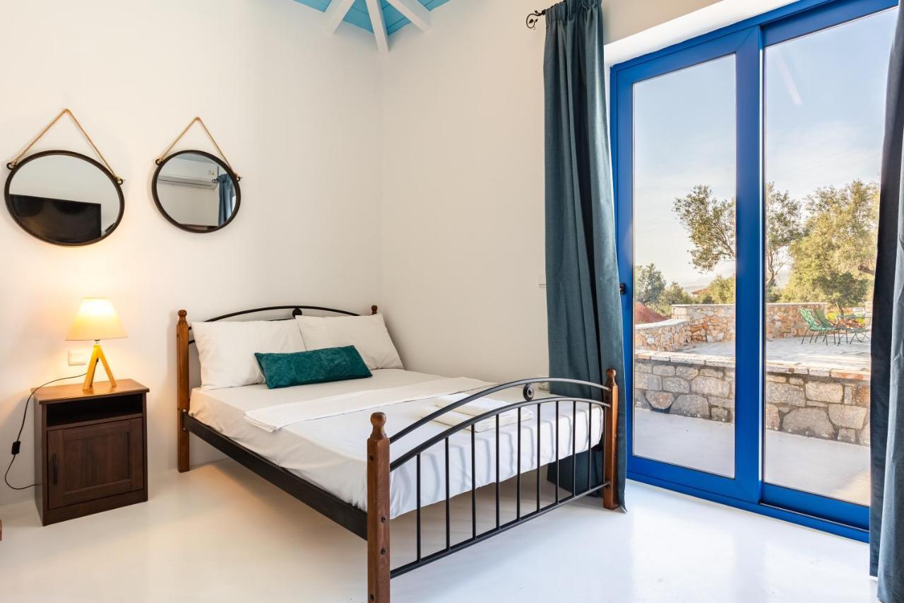 Mani Holiday House Kotronion  Bagian luar foto