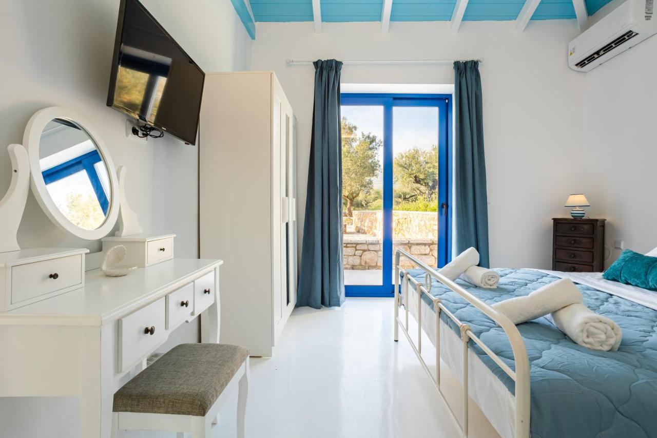 Mani Holiday House Kotronion  Bagian luar foto