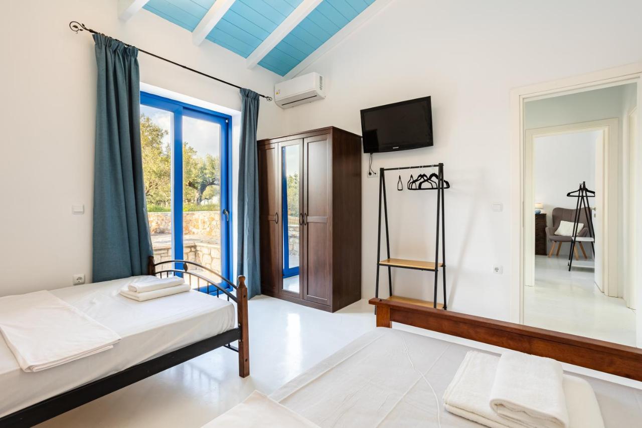 Mani Holiday House Kotronion  Bagian luar foto