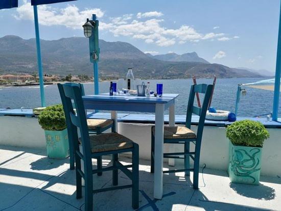 Mani Holiday House Kotronion  Bagian luar foto