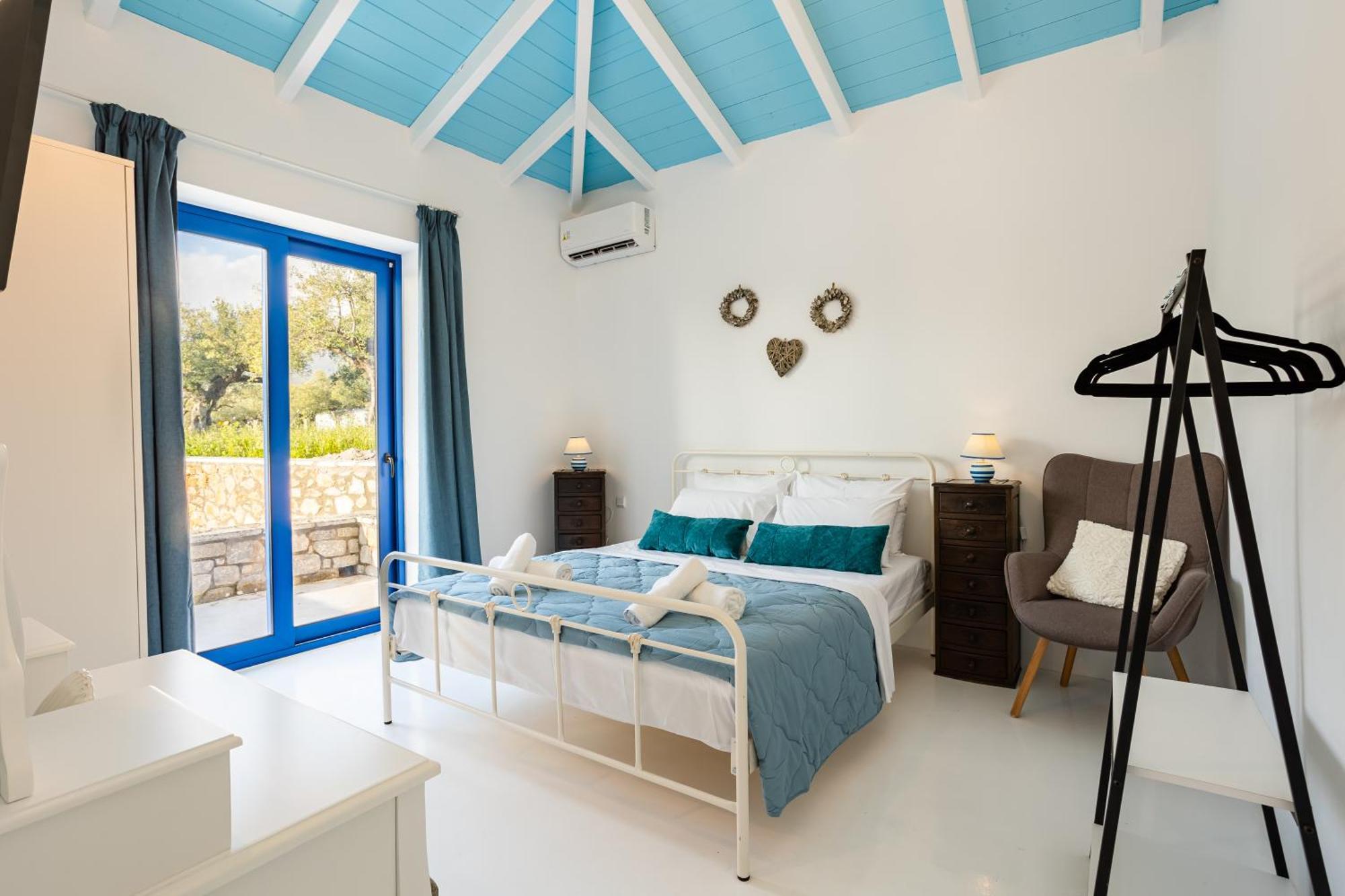 Mani Holiday House Kotronion  Bagian luar foto